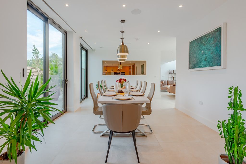 Property photo 3 of 21 4655222