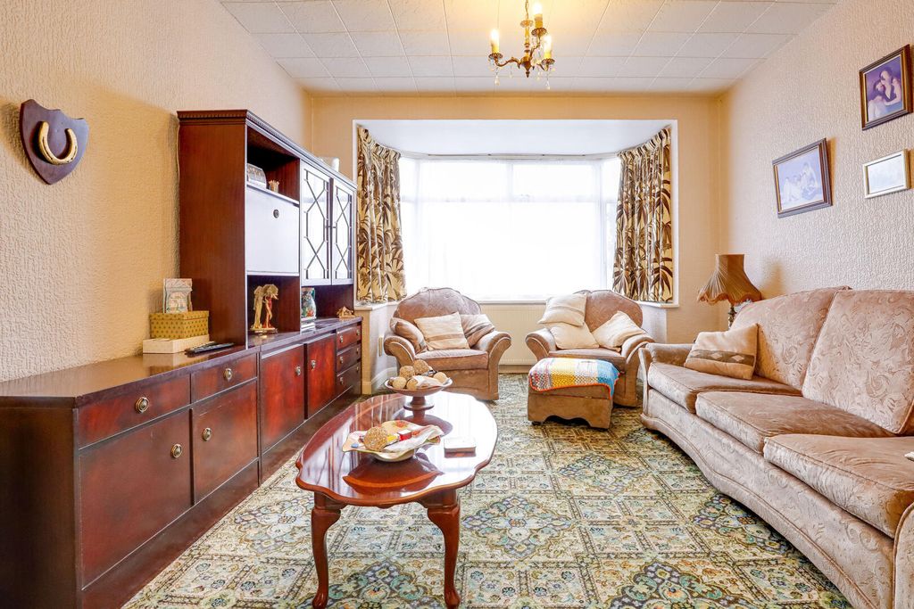 Property photo 2 of 27 Living Room