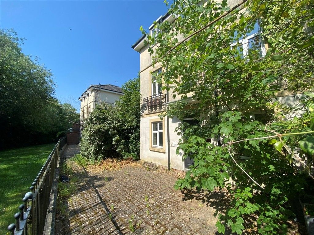 Property photo 2 of 11