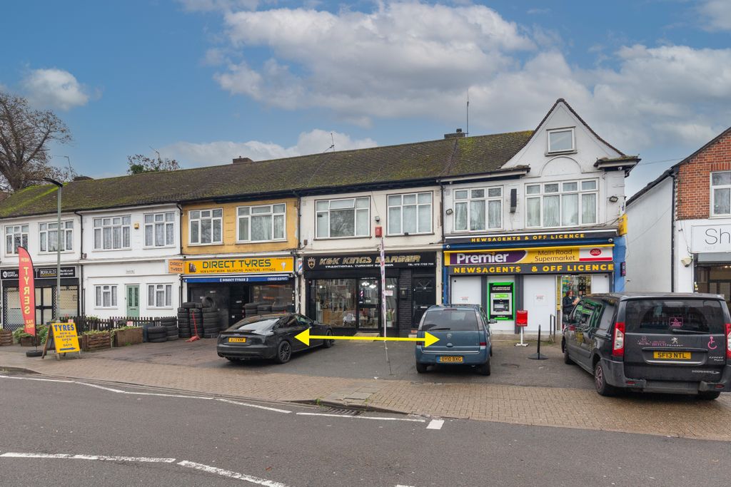 Property photo 3 of 11 5 Crays Parade, Sidcup, Orpington, Br5 3Hg