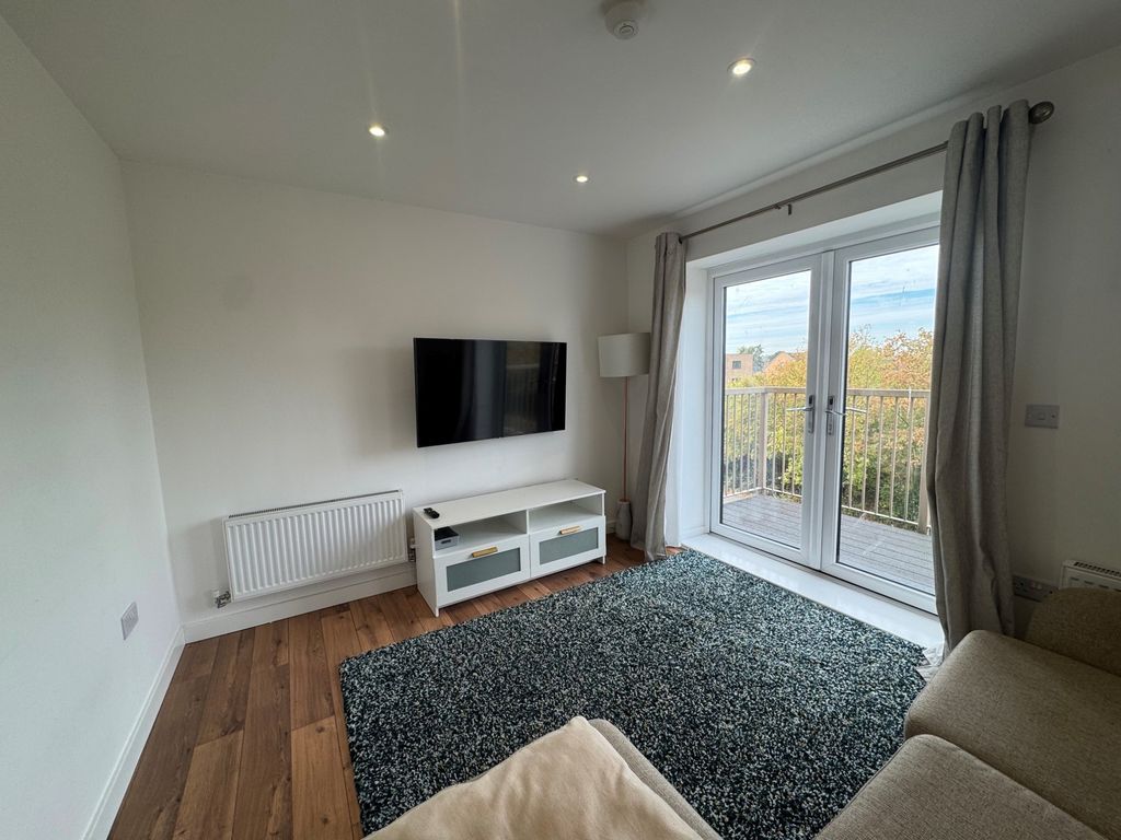 Property photo 3 of 11
