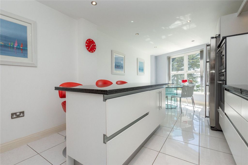 Property photo 3 of 16 Kitchen