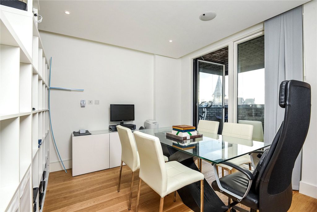 Property photo 2 of 7 Dining Area