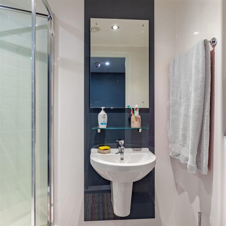 Property photo 2 of 29