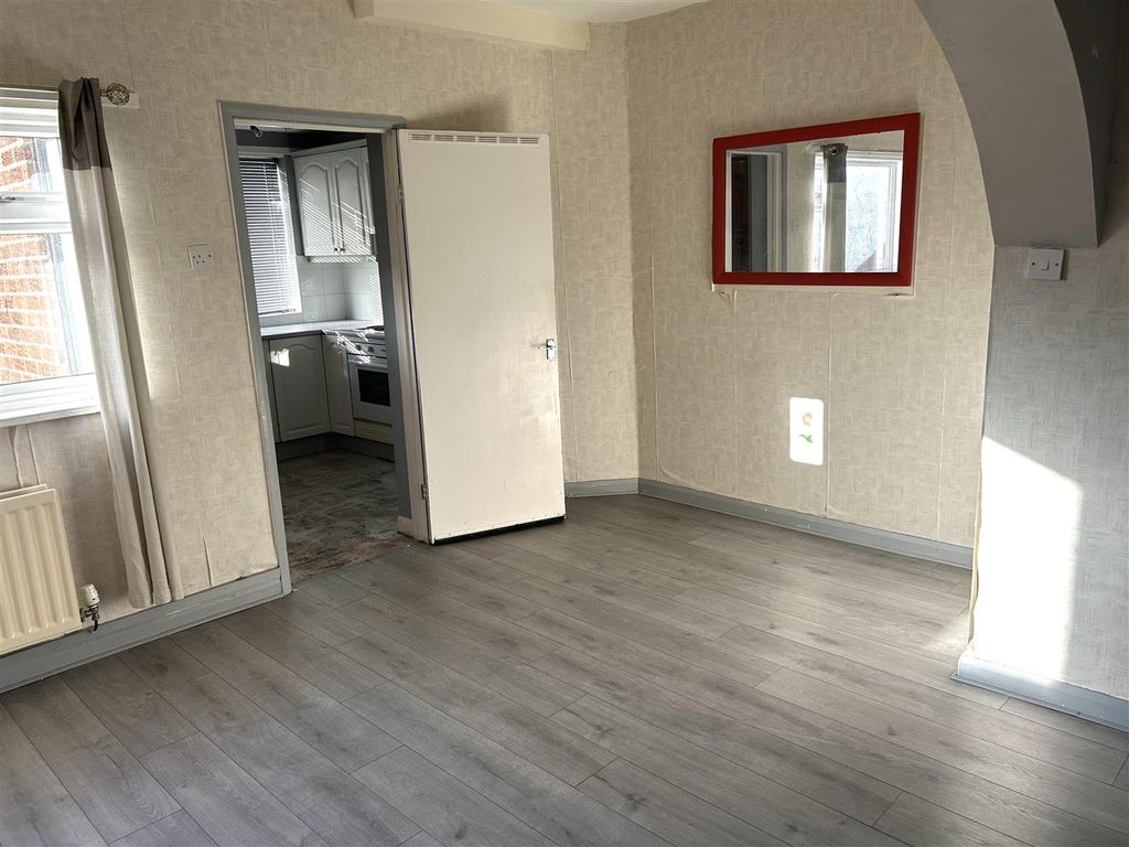 Property photo 3 of 8 3 Hilda 1.Jpg