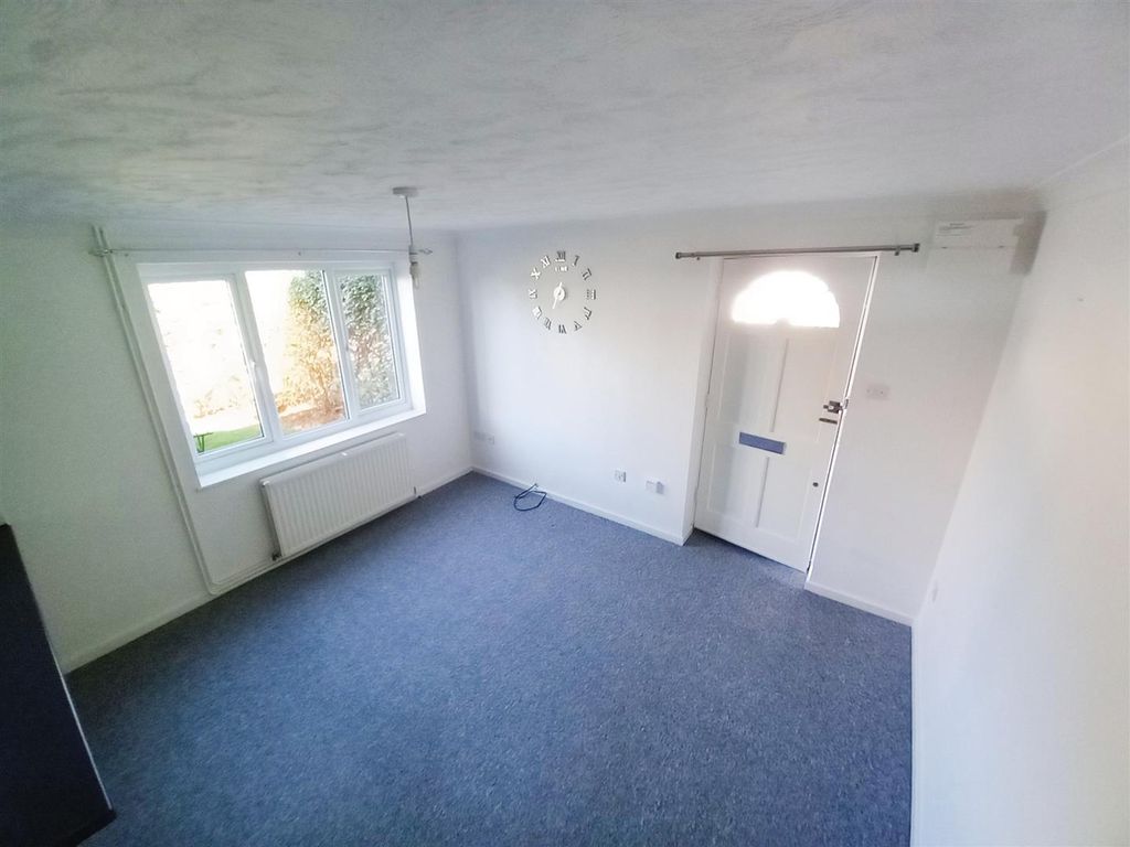 Property photo 3 of 10 Living Area