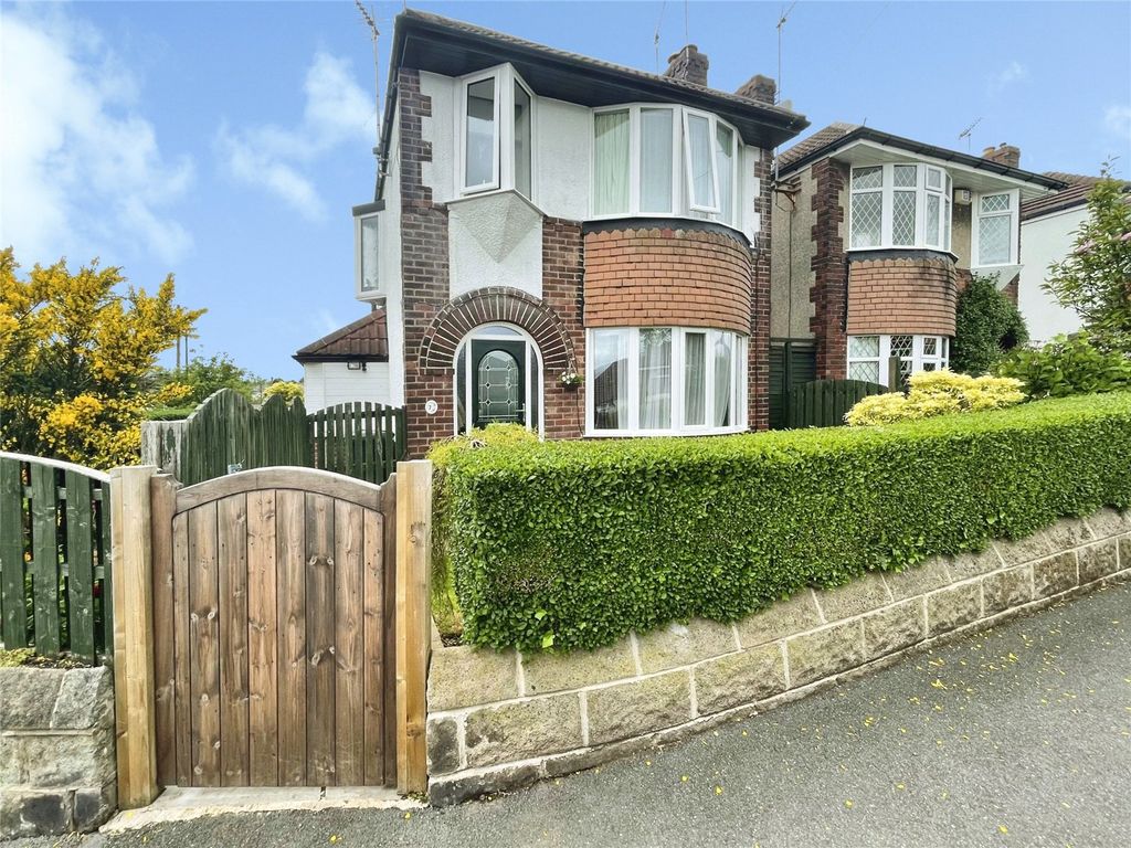 Property photo 1 of 37 Picture No. 04