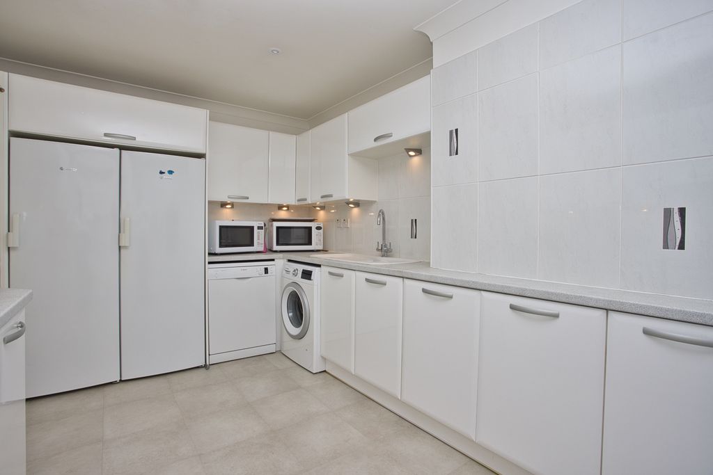 Additional image 10 of 3 bed flat for saleRanelagh Road, Deal, Kent CT14