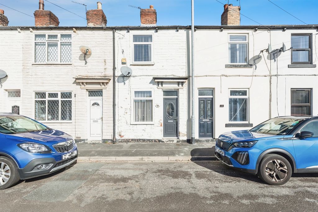 Property photo 1 of 17