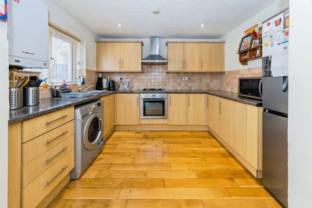 Property photo 3 of 12