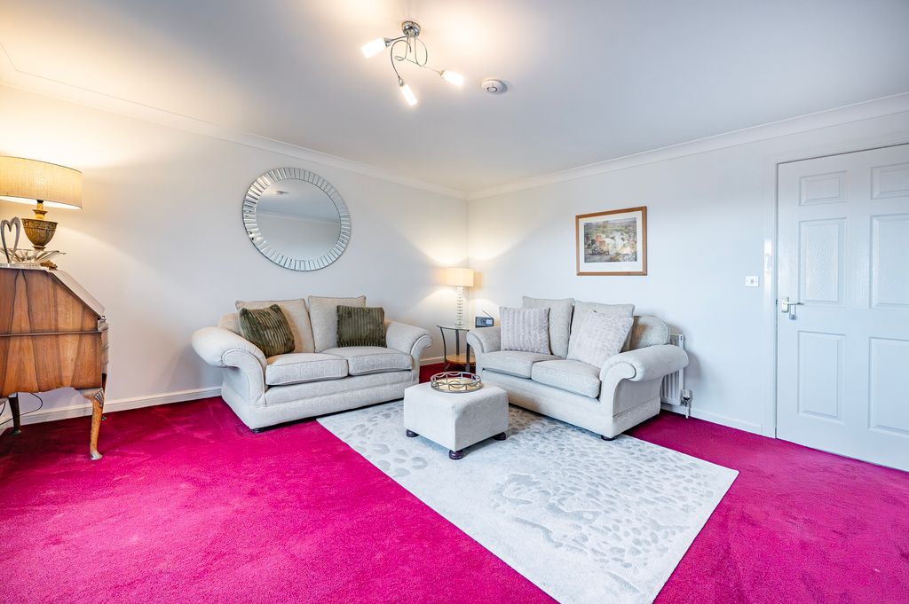 Property photo 2 of 34