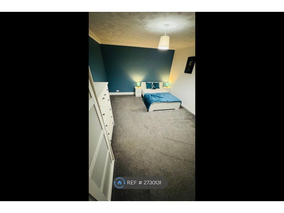 Property photo 3 of 22 Flat 3 Bedroom