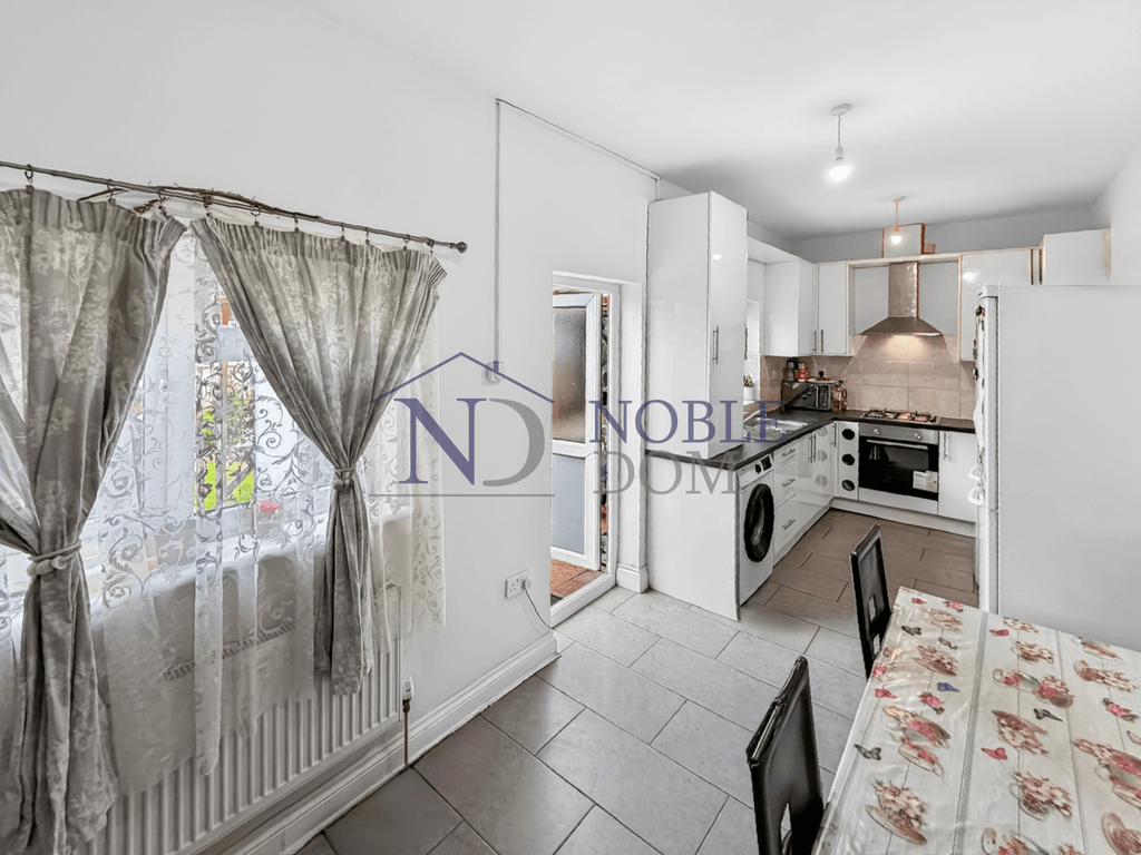 Property photo 3 of 14 Gallery