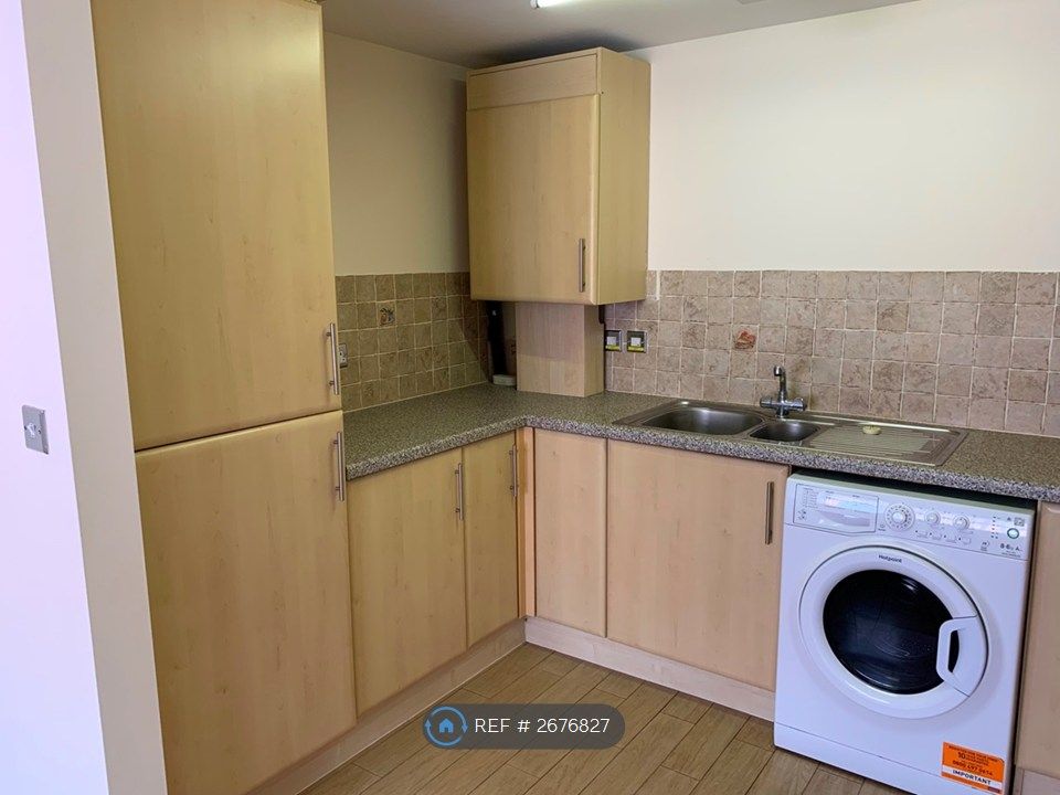 Property photo 2 of 9