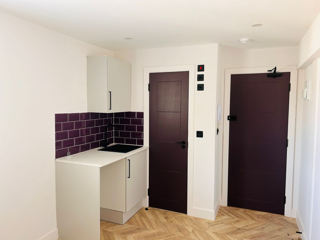 Property photo 2 of 3
