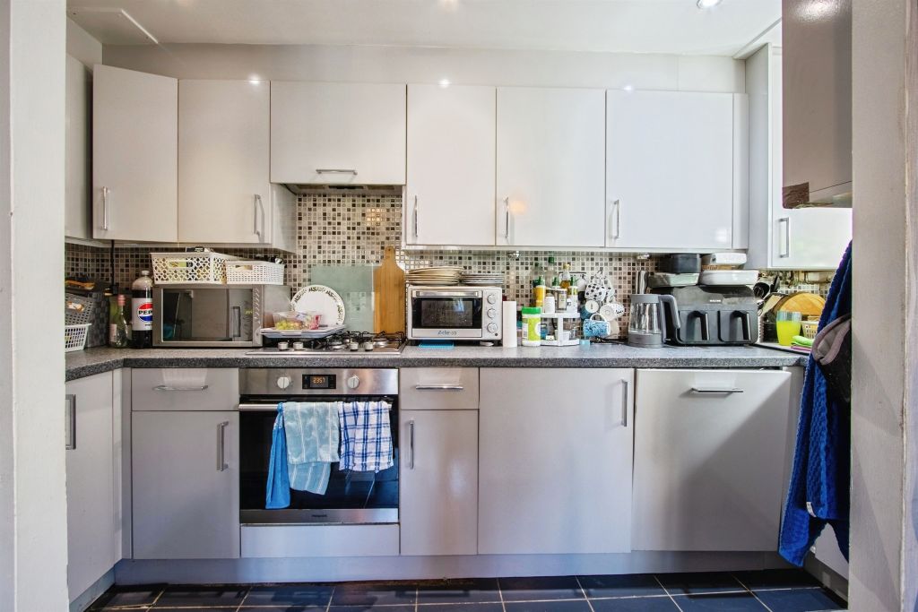 Property photo 3 of 13