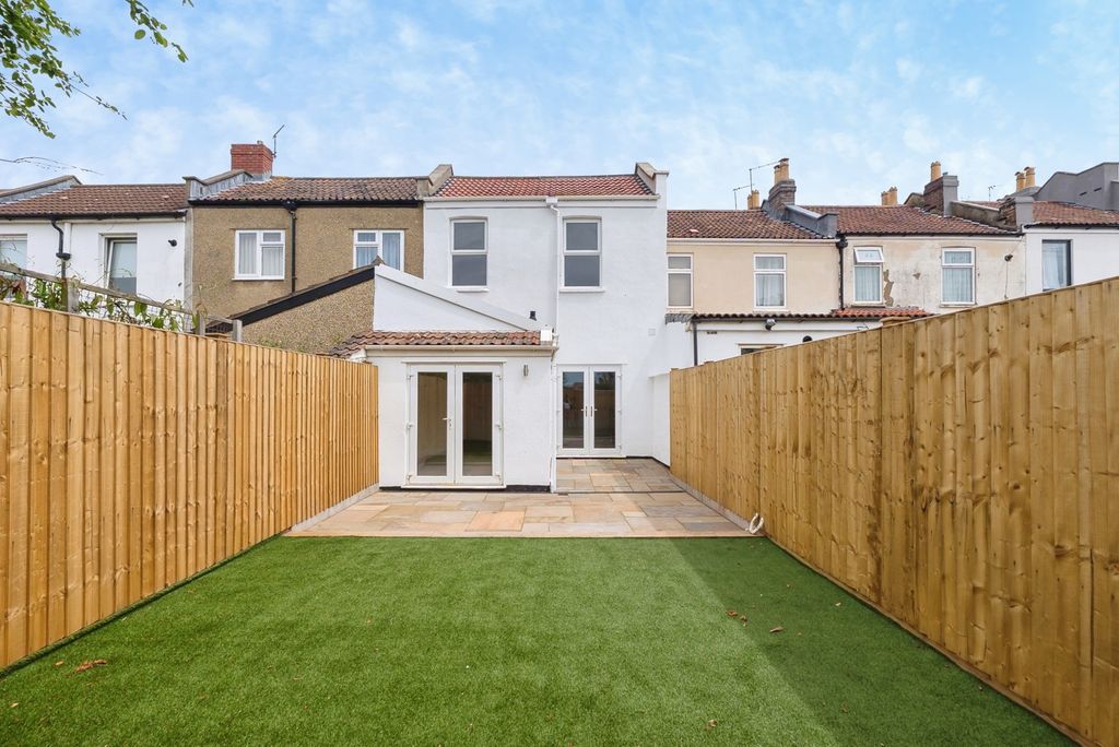 Property photo 3 of 18 Pbox-Img.Jpg