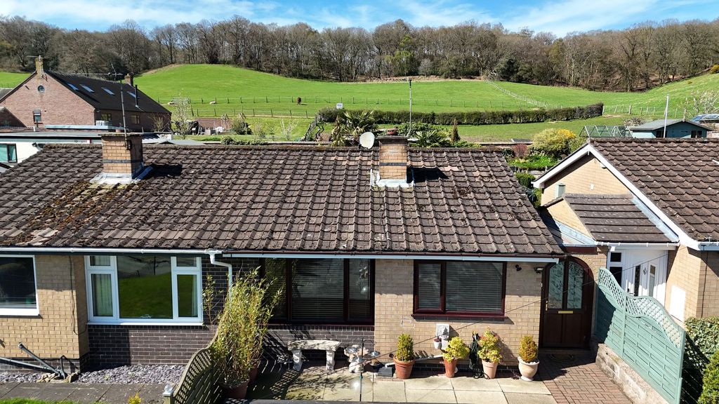 Property photo 2 of 31