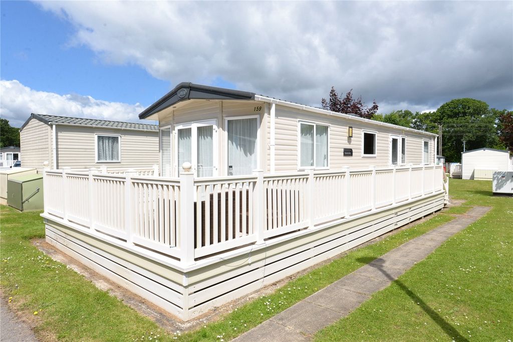 Property photo 1 of 24 Picture No. 02