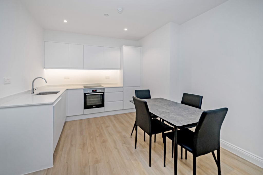 Property photo 3 of 14 Photo 8