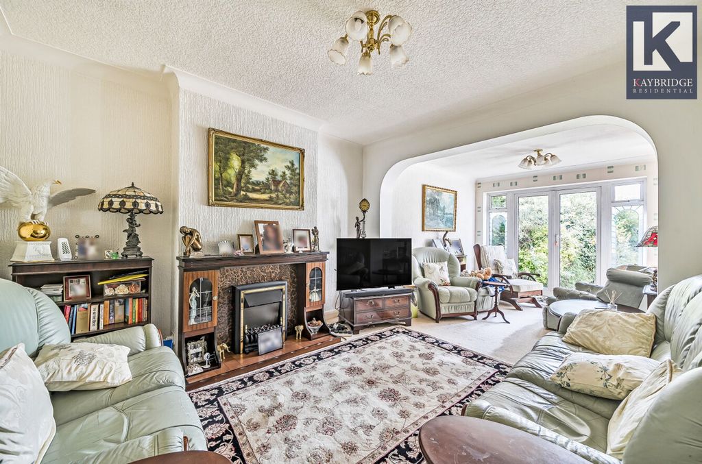 Property photo 2 of 22 Epsom And Worcester Park