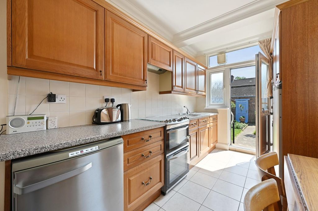 Property photo 3 of 9