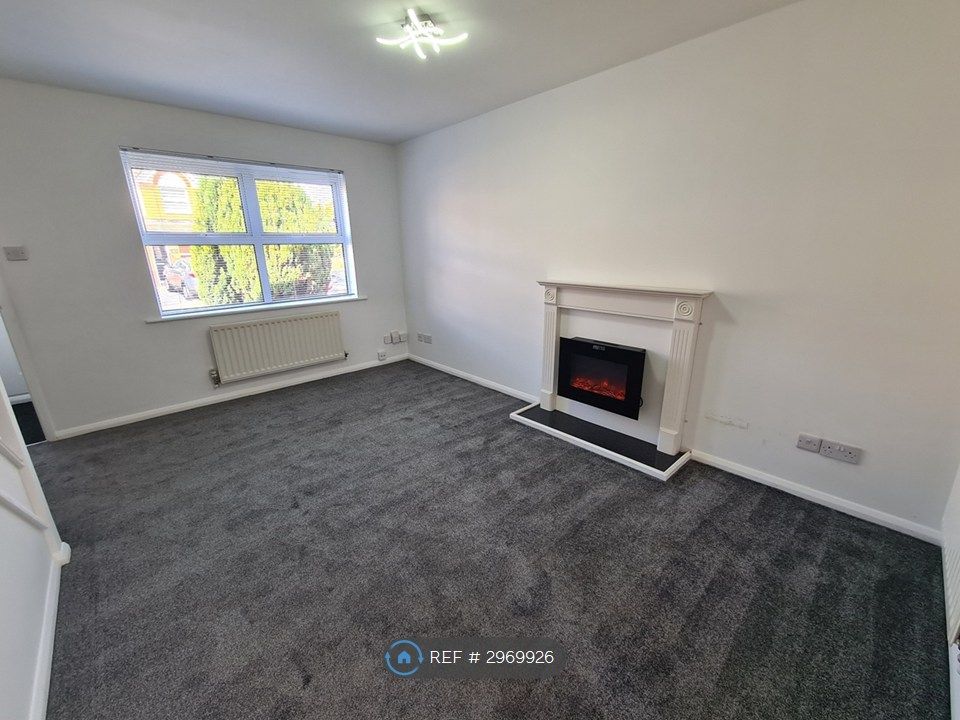 Property photo 3 of 13 Living Room