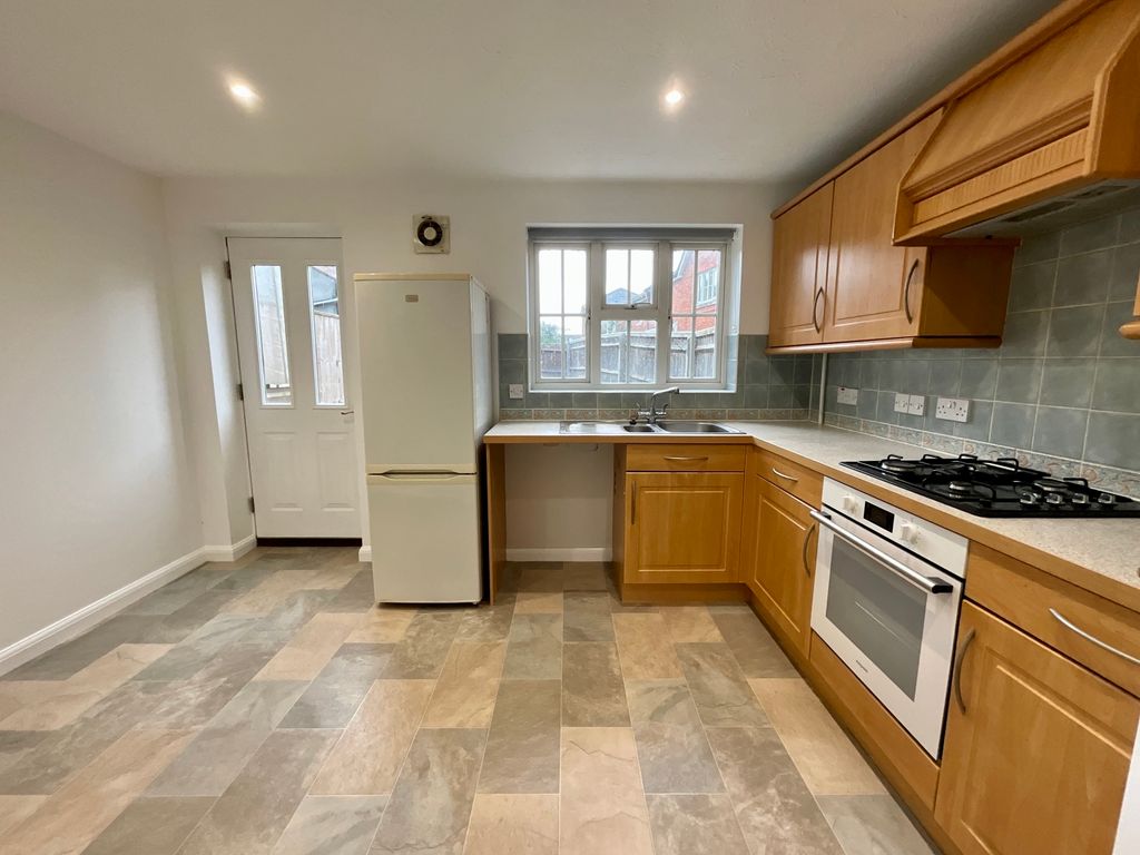 Property photo 3 of 5 Kitchen