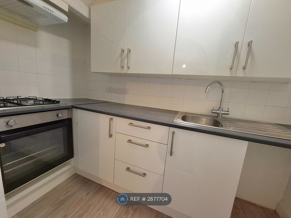 Property photo 3 of 5 Kitchen