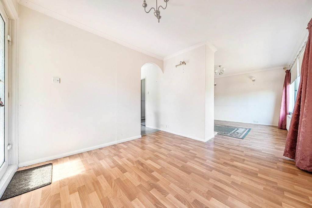 Property photo 3 of 11 1319844-11-686Ff9E63A4F5.Jpg
