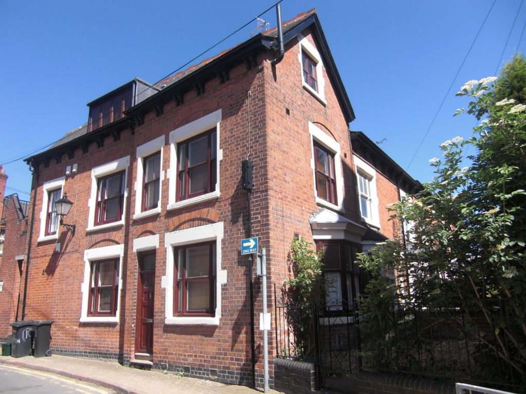 Property photo 2 of 10 Front Of Building