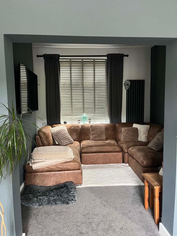 Property photo 3 of 9