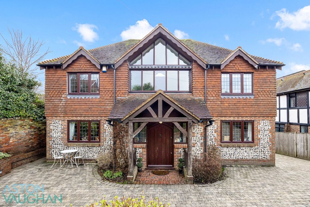 Property photo 1 of 40 4876500