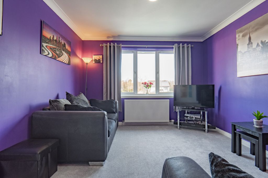 Property photo 2 of 21