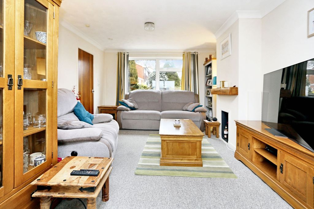 Property photo 2 of 8