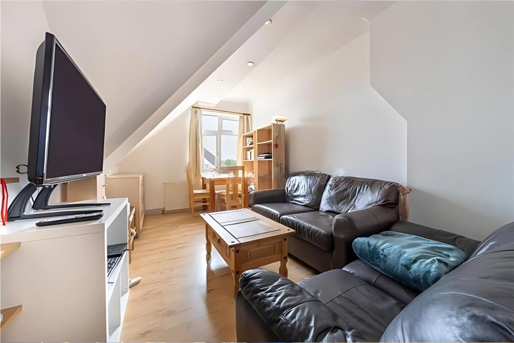 Property photo 1 of 7 4029400