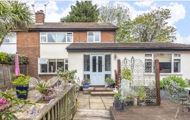 Property photo 2 of 16