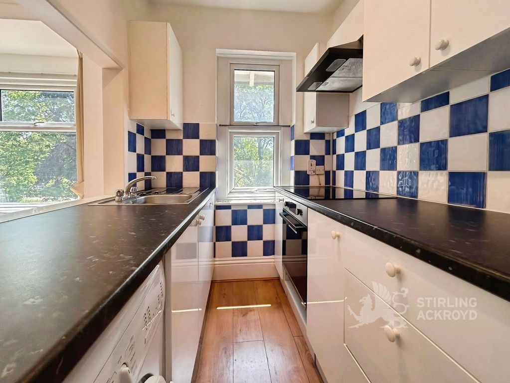 Property photo 3 of 5 Kitchen