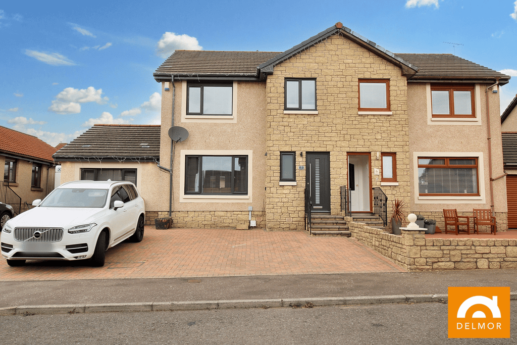 Property photo 1 of 33