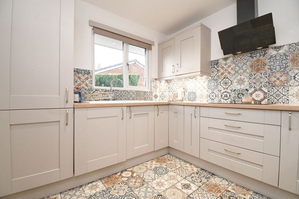 Property photo 3 of 22