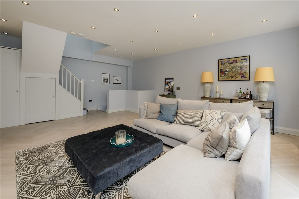 Property photo 1 of 10 Main Picture