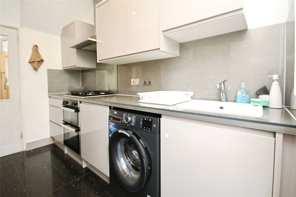 Property photo 2 of 14 Picture No. 06