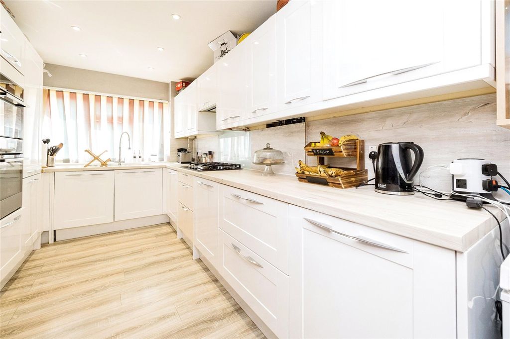 Property photo 3 of 6 Picture No. 01