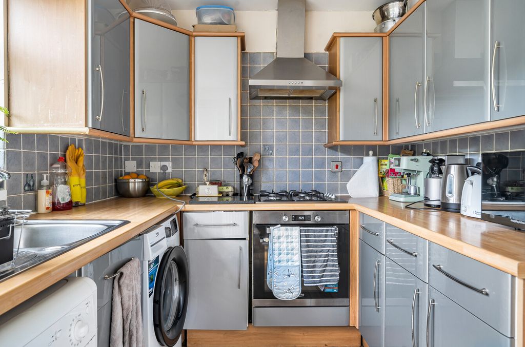Property photo 2 of 21 1318867156894d7Bdf0A7F