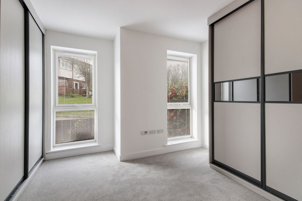 Additional image 7 of 1 bed flat for saleBramblefield Close, Longfield DA3