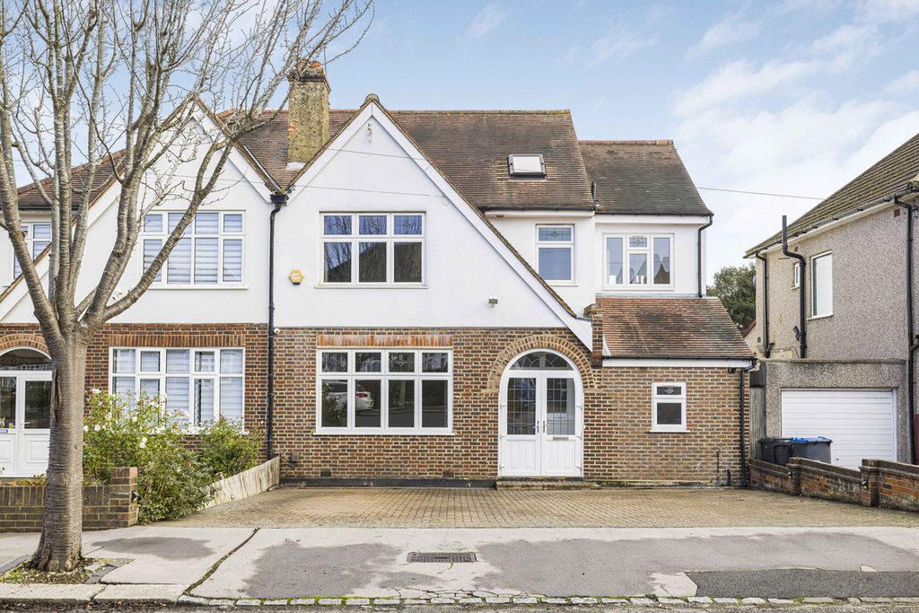 Property photo 1 of 17