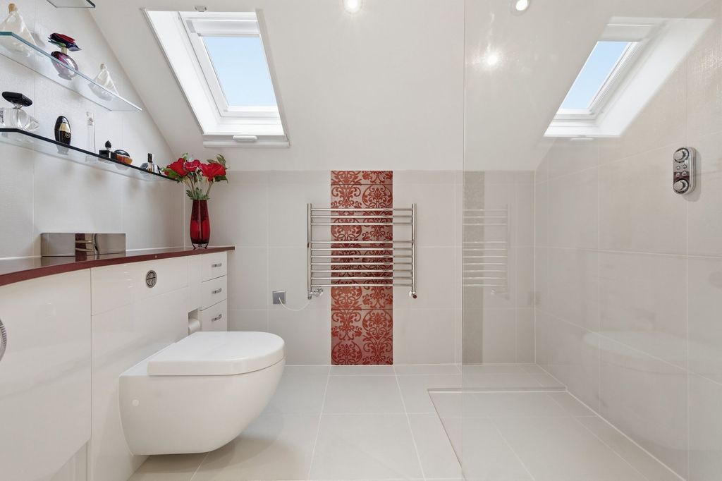 Additional image 47 of 5 bed detached house for saleWambrook Close, Hutton Mount, Brentwood CM13