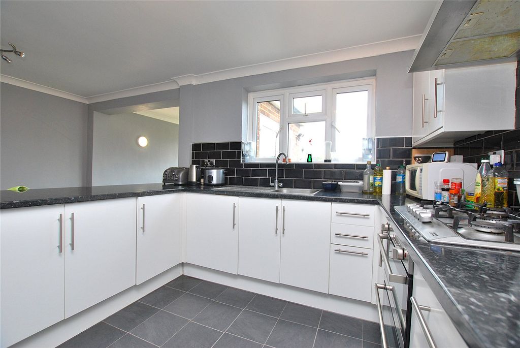 Property photo 2 of 9 Picture No. 06