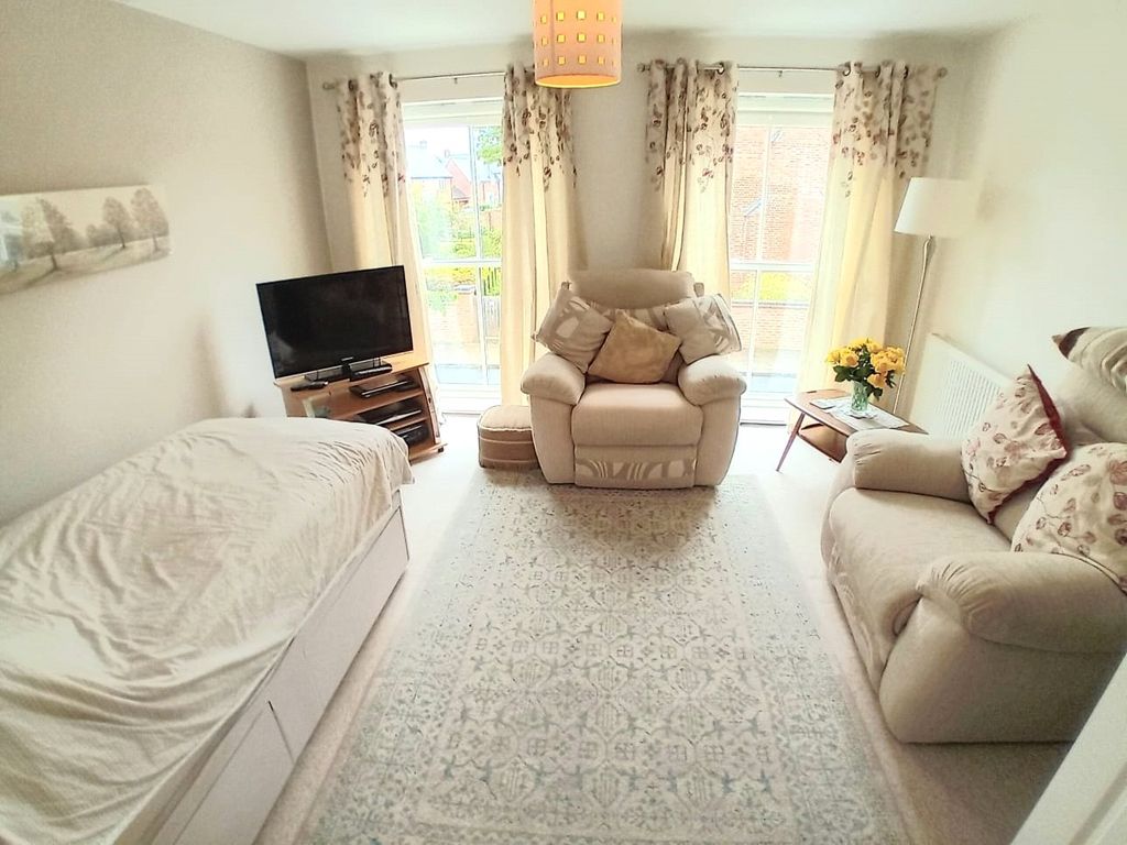 Property photo 3 of 17 Picture No. 15