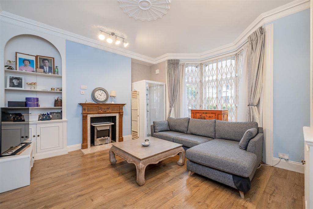 Property photo 3 of 9 Sal02950.Jpg